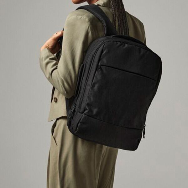 Q-Tech charge convertible backpack Thumbnail